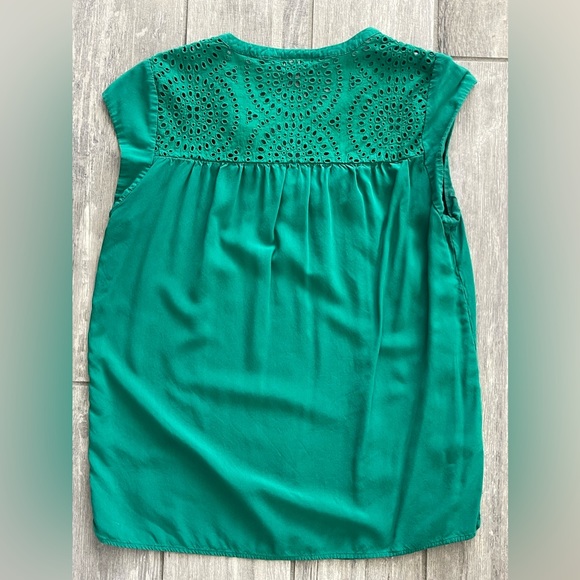 Green Daniel Rainn Sleeveless top! - Picture 4 of 4